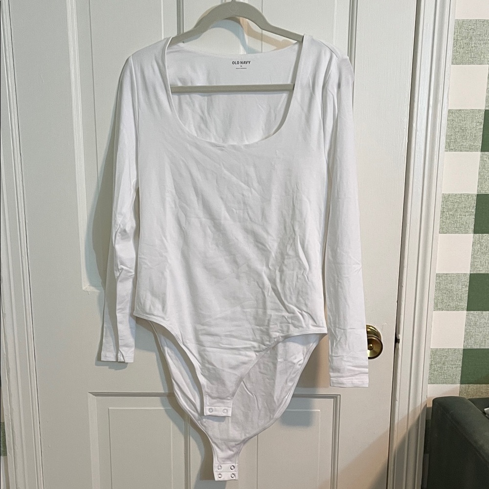 NWT Old Navy Scoop Neck Long Sleeve White Bodysuit Size XL